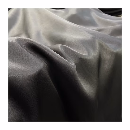 Hsbs006 Ensemble de quatre pièces de textile de maison en soie haut de gamme Ensemble de quatre pièces en soie de mûrier de 25 mètres sur le lit d'une housse de couette en soie lourde Ensembles de literie en gros